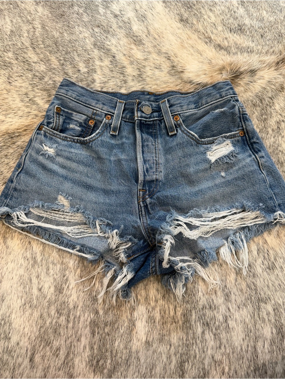 Levi's 501 Distressed Frayed Hem Denim Shorts - Blue